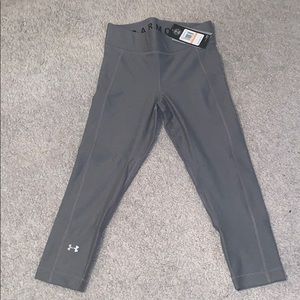 NWT Under Armour Capri Legging
